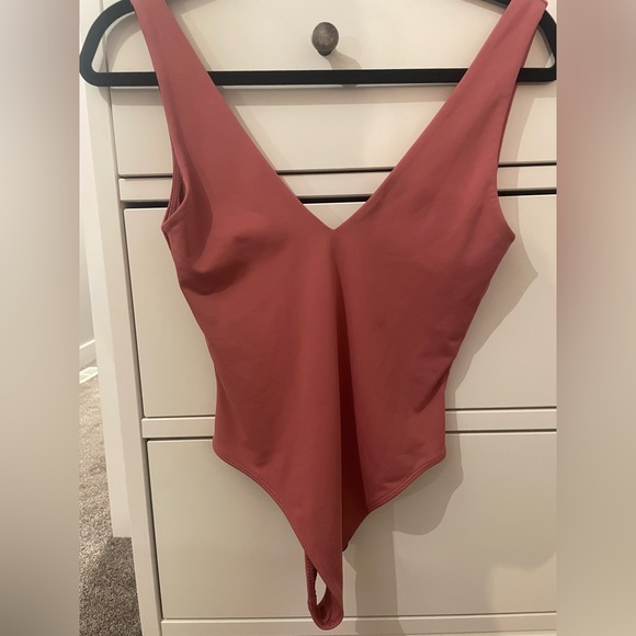 Babaton Contour V-neck bodysuit - Picture 1 of 3